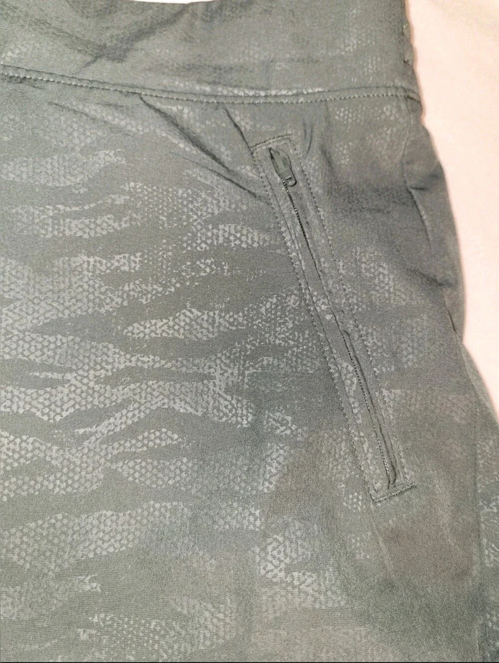 Orvis Dark Green Camo Skort XXL Golf Hiking  Pickleball Pockets  Activewear